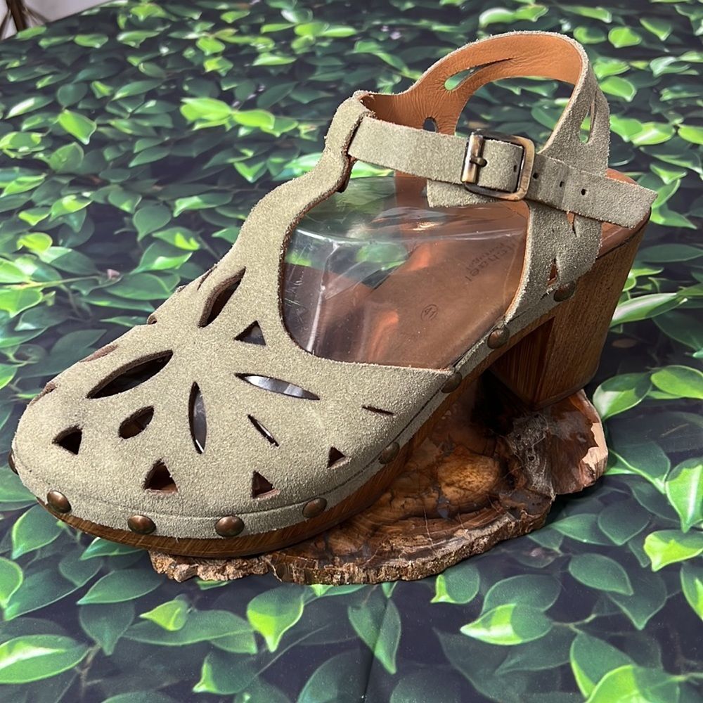 * Eric Michael green suede eyelet stud detail clog style heels - Picture 1 of 12